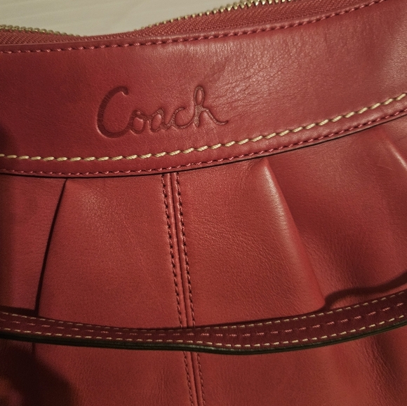 Coach Red-Pink Pleated Leather Zipper Closure Hobo Crossbody Shoulder Bag Purse - Picture 4 of 11